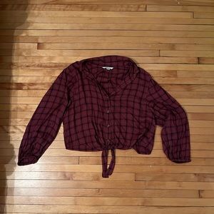 American Eagle Plaid shirt cropped with tie